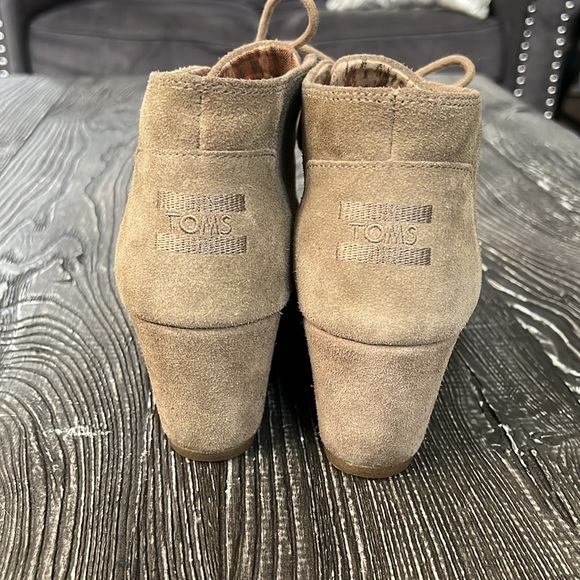 Toms booties - Picture 2 of 6